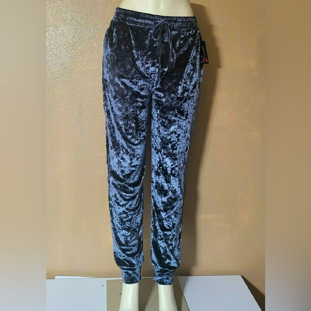 Victoria Secret pink crushed velvet sexy joggers 💥